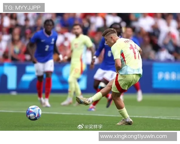 费尔明首度上演帽子戏法荣膺欧冠最佳球员称号